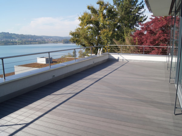 Terrassendiele WPC Fun Deck Ultrashield Dark Grey co-extrudiert Hohlkammerprofil