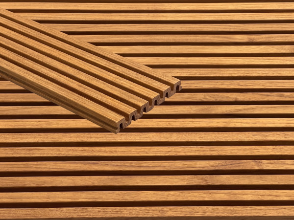 Fassadenverkleidung Bambus lackiert Rhombusprofil