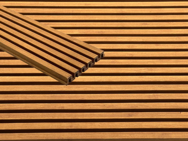 Fassadenverkleidung Bambus Rhombusoptik schmal, für den Außenbereich